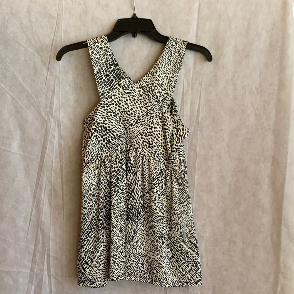 New York & Company Monochrome Patterned swing tank Top